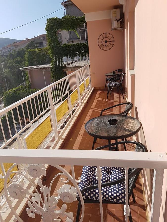 Adriatic Apartments Трогир Екстериор снимка
