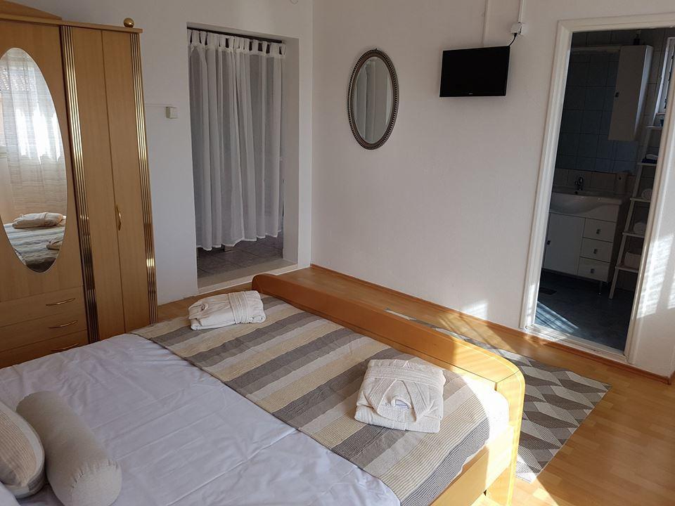 Adriatic Apartments Трогир Екстериор снимка