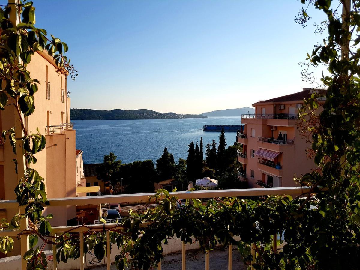 Adriatic Apartments Трогир Екстериор снимка