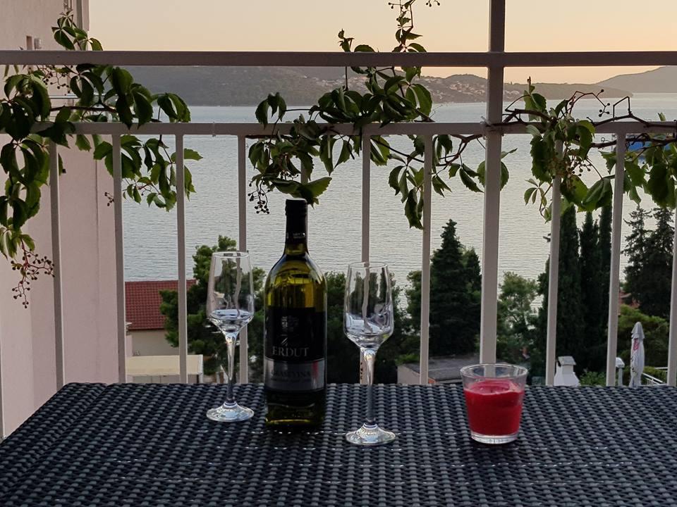 Adriatic Apartments Трогир Екстериор снимка
