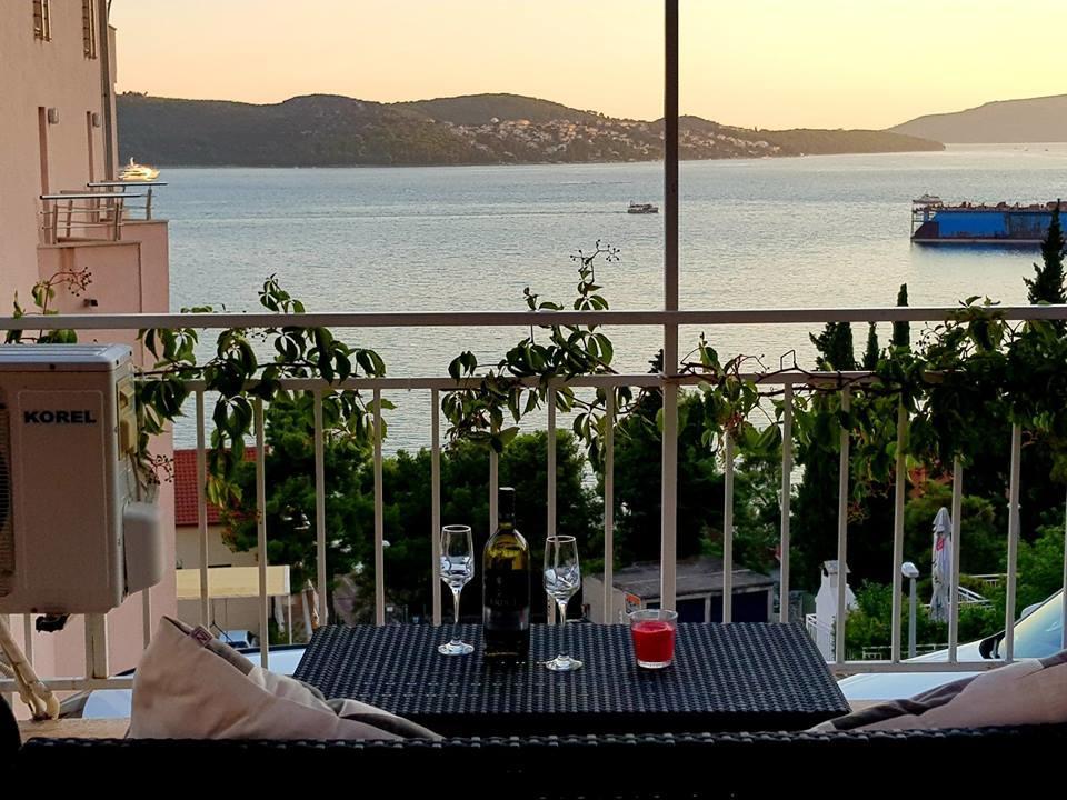Adriatic Apartments Трогир Екстериор снимка